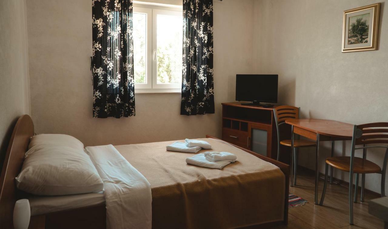 Njofra Banj Apartamento Exterior foto